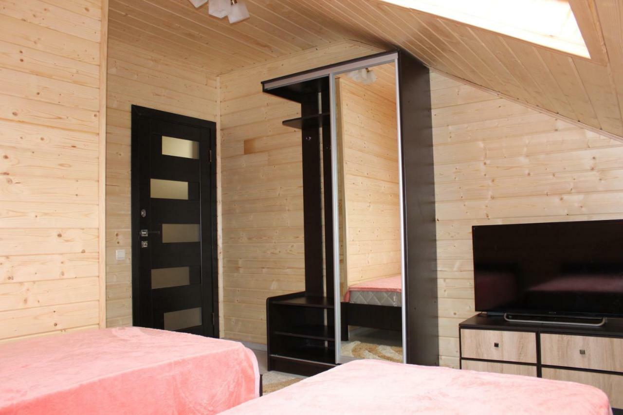 Hotel У Інни à Mizhhirya  Extérieur photo